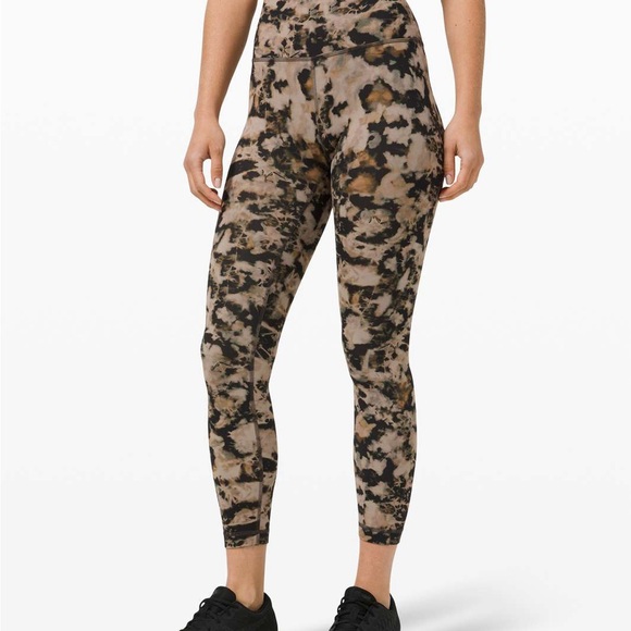 Lululemon Wunder Train HR Tight 25" size 10
Dispersed Light Raw Linen multi - Picture 2 of 9